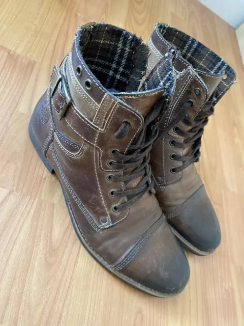 DOCKERS BROWN STRATTON Boots Distressed Men’s Size 9 (43) Tartan Lining ...