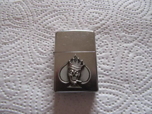 zippo Pik mit Schädel