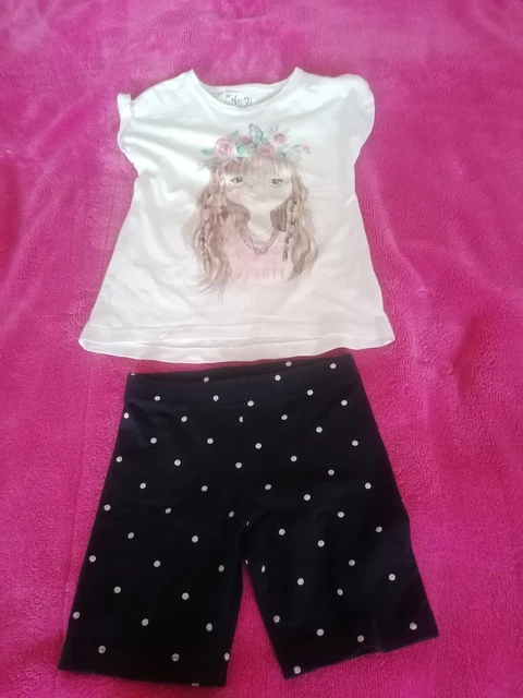 T-shirt, pantaloncini da ragazza pacchetto abiti taglia 6-7-8 anni
