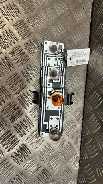 Platine Feu Arrière Droit D'Occasion - Pour Citroën Xsara Picasso Phase 2 1.6 HDI - Kilométrage 329 530 Km