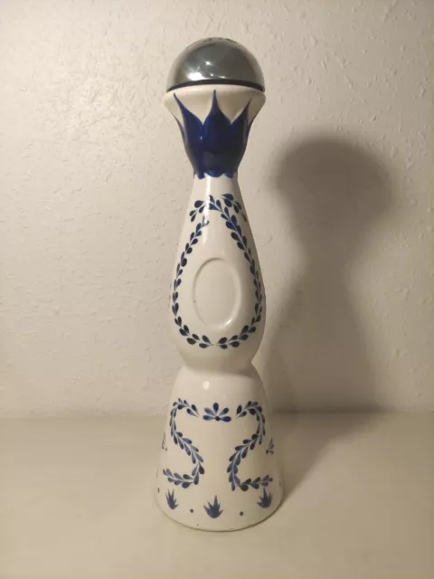 Clase Azul Reposado Tequila Ceramic Empty Bottle Hand-Painted No Agave Logo750ml