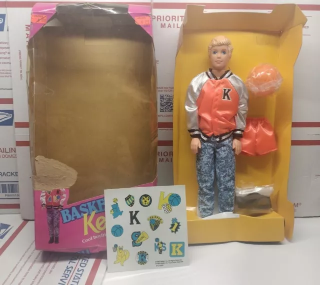 1992 Vintage #4713 Barbie BASKETBALL KEVIN Cool Boyfriend of Skipper NRFB Doll 1992 Vintage #4713 Barbie BASKETBALL KEVIN Cool Boyfriend of Skipper NRFB Doll