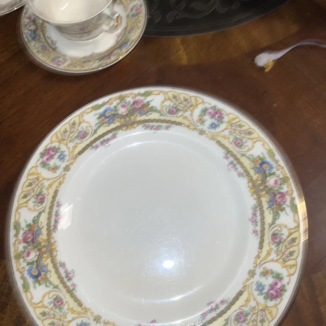 VTG Syracuse China Old Ivory Rose Marie 9 3/4 inch Dinner Plates