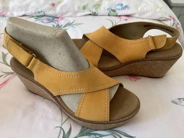 CLARKS AISLEY TULIP Ladies Yellow Leather Wedge Sandals UK Size 3 D EU 35.5. 34.99 PicClick UK