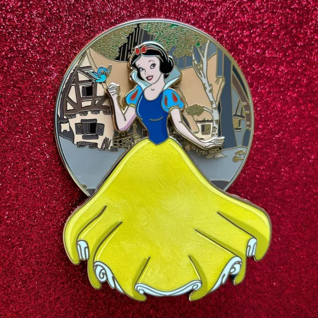 Snow White with Big Skirt LE 50 Fantasy Pin Seven Dwarfs Disney