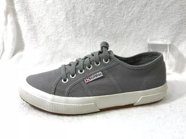 Superga Unisex 2750 COTU Classic Low Top Sneaker Men 7 / Women 8.5