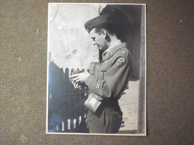 WWII US Army Officer Wearing Tank Destroyer Patch B/W Photo WWII US Army Officer Wearing Tank Destroyer Patch B/W Photo