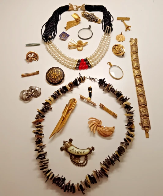 Lot De Bijoux Vintage Fantasy - Bracelets, Colliers, Style Rétro, Occasion En Bon état