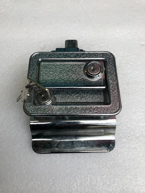 TRI/MARK Travel Trailer Entrance Door with Keys