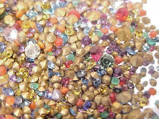 600 Tee Tiny Vintage Glass Rhinestones Lot Repair Jewelry Loose Stone Assortment