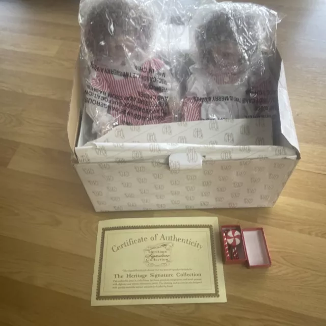 HERITAGE SIGNATURE COLLECTION PORCELAIN DOLLS CANDY CANE TWINS MERRY & CAROL New