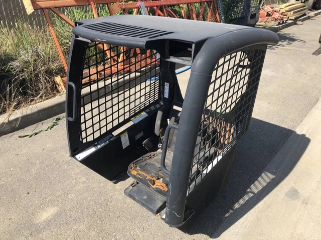 John Deere 240, 250, 260, 270 Skid Steer Cab