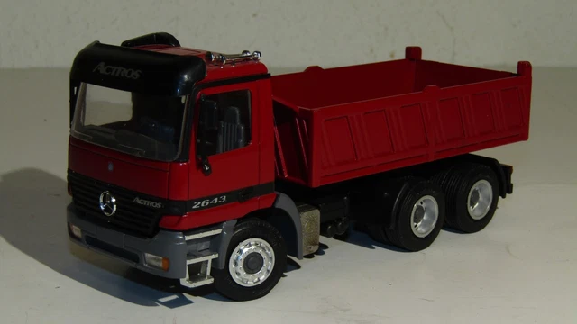 Camion Mercedes Unimog Bâché (SOLIDO) - Pêle-Mêle
