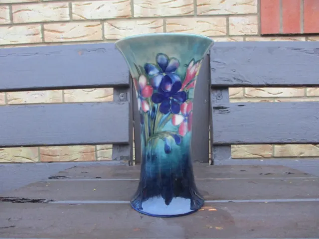 Moorcroft Keramik Frühlingsblumenmuster Trompetenform Vase