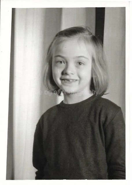 YOUNG GIRL Found Photograph bw FREE SHIPPING Original Portrait VINTAGE 911 10 M