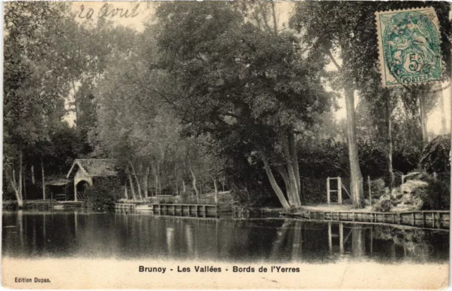 CPA Brunoy Les Vallees Bords de l'Yerres (1349799)