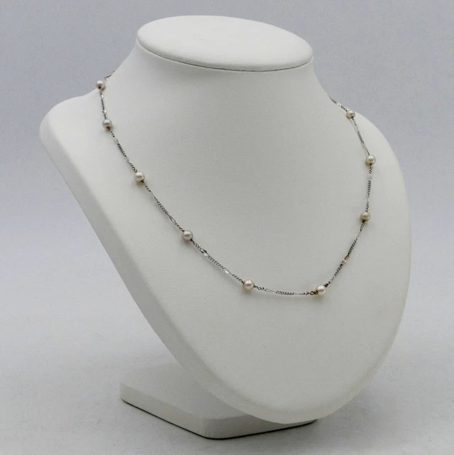 Collier Fin En Or Gris 18 Carats Avec 12 Perles De Culture - Bijou Vintage Du XXe Siècle