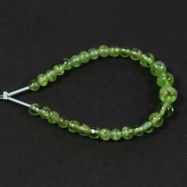 Peridot vert naturel 4-5mm Perles de pierres précieuses de guérison en vrac...