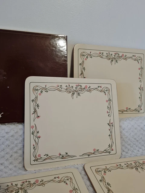 Clover Leaf - Eternal Beau set of Place Mats x 6, 23 X 19 cm    Vintage