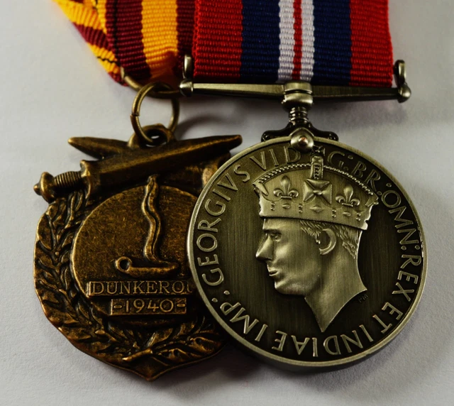 PAIR OF FULL Size Replica WW2 Service Medals. 1939-1945, Dunkirk, George VI EUR 21,35 - IT - Foto 4