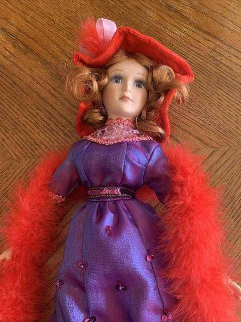 Heritage Signature Collection - Raquel - Porcelain Doll