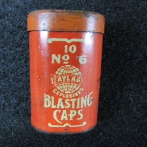 Rare Vintage ATLAS EXPLOSIVES 10 No. 6 Coal Mining Miner's Blasting Caps Tin