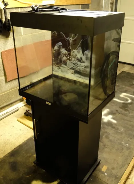 Juwel 120L Aquarium Fish Tank with Stand with black fittings