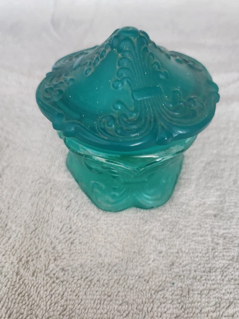 Vintage Avon Collectible Venetian Blue Moonwind Emollient Bath Pearls (Empty)