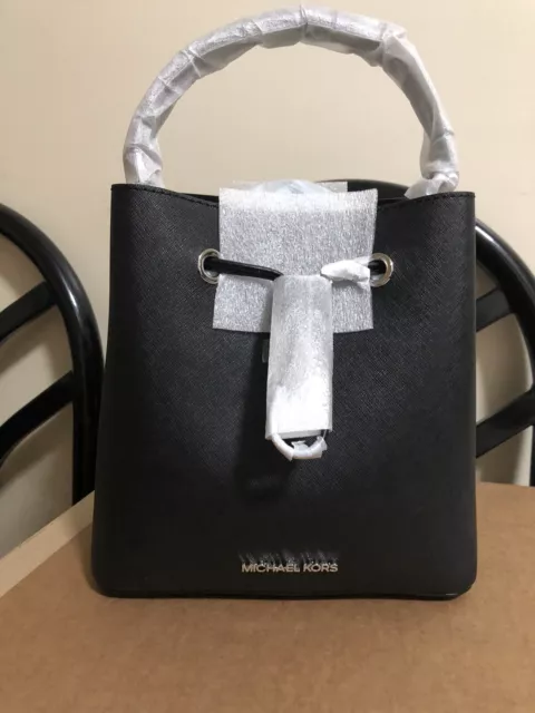 Michael Kors Suri Bucket Messenger Bag Medium White in PVC/Leather