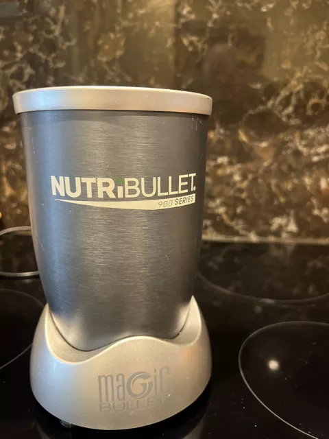 NutriBullet Pro 900W Smoothie Maker 9 Piece Set with Book - Champagne