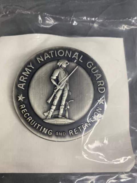 US Army National Guard Recruiting and Retention Badge Pin