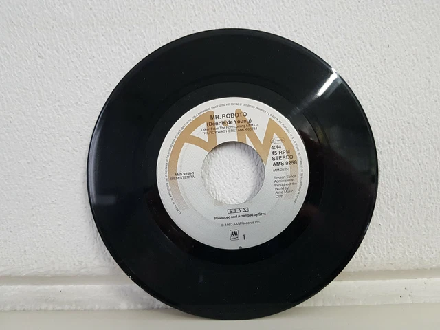 STYX / DENNIS de Young James Mr. Roboto Snowblind 1983 Vinyl Single 7