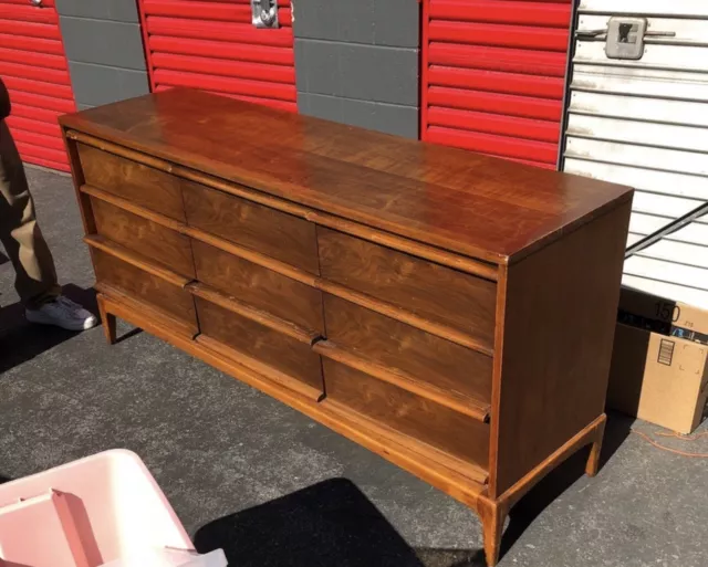 Lane Rhythm Mid Century 9 Drawer Dresser Paul McCobb