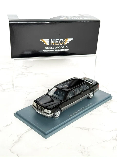 GC3218 NEO / MERCEDES BENZ V124 LIMOUSINE LANG 1990 SILVER 1/43