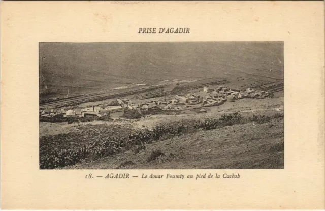 CPA AK Militaire AGADIR Le douar Foumty au pied de la Casbah MAROC (23948)