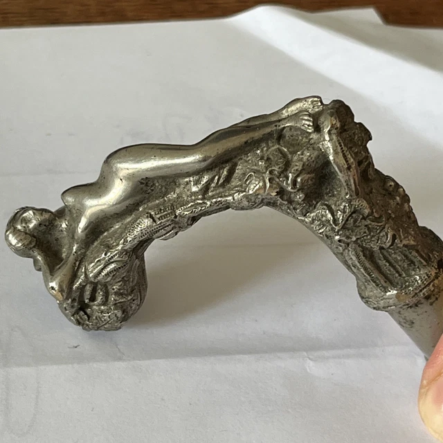Ancien Pommeau de Canne Style Art Nouveau, Femme Nue Allongée