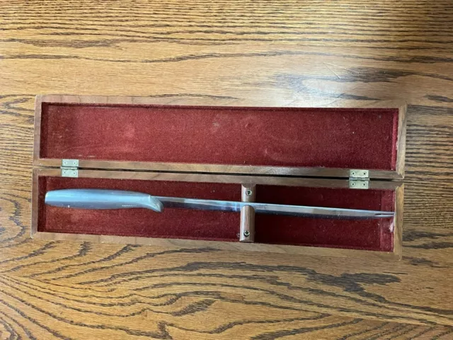 Vintage Gerber Legendary Blades Knife with forked end in Walnut  Box 