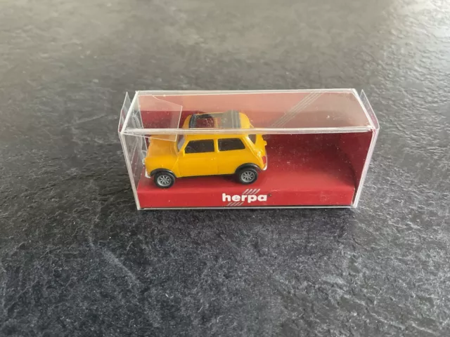 Herpa Mini Cooper Gelb/Schwarz Offenes Leinwanddach 1/87