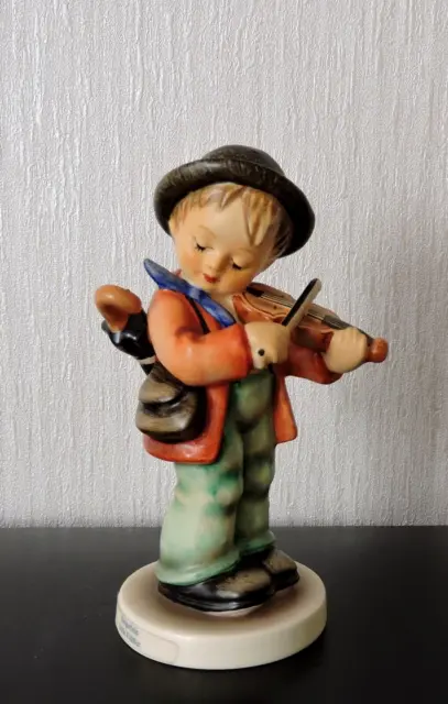 Goebel Hummel Figur 4  "Geigerlein  Little Fiddler"