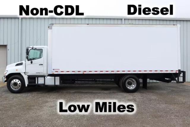 268 Diesel 24Ft Box Cube Van Delivery Door Lift Gate Non-Cdl Truck Low Miles