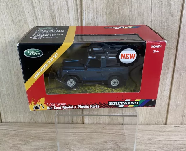 Britains Land Rover Defender With Roof Rack & Winch 43217 Scale 1:32 Diecast