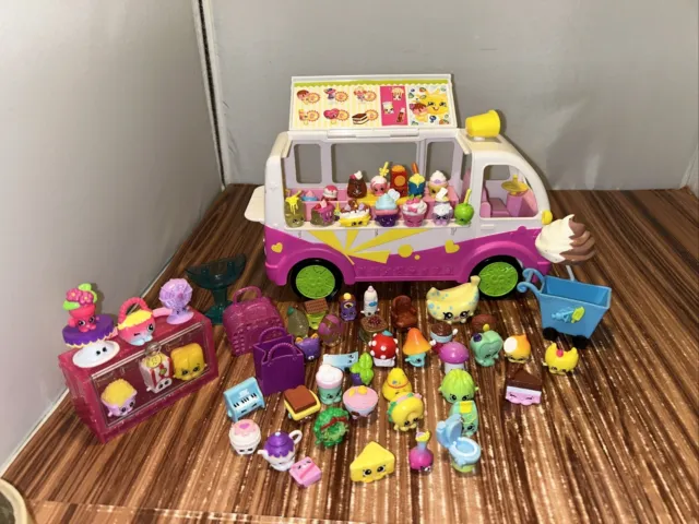 Shopkins Food Fair-Scoops Ice Cream Truck With Shopkins Lot