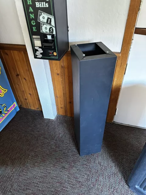American Changer AC400/500 Quarter Machine Bill Changer Base Stand Model AC5070
