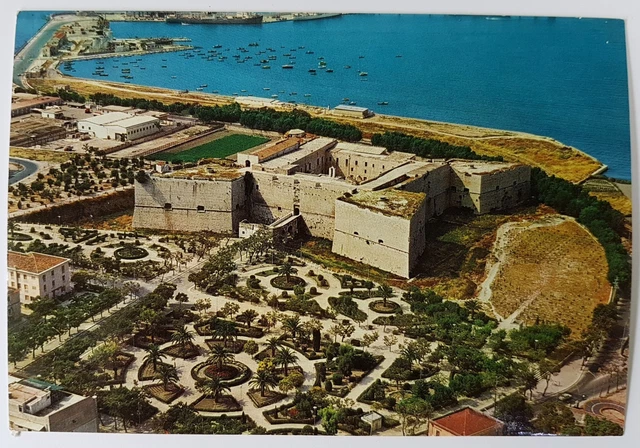 Schöne alte Ansichtskarte AK - Barletta Luftaufnahme Schloss und Hafen