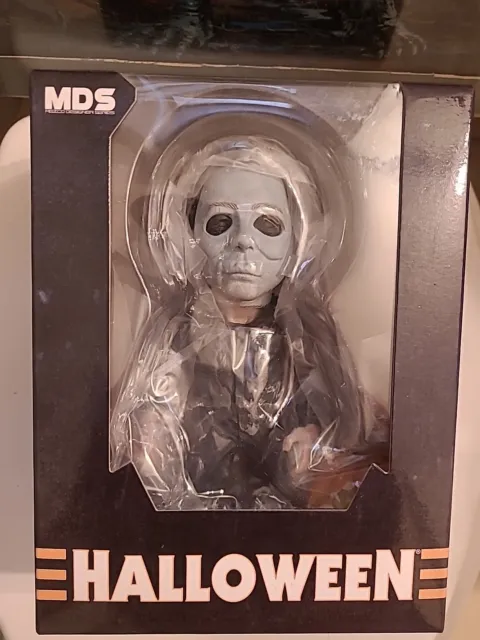 2019 Halloween Michael Myers Stylized 6-Inch Figure Mezco Horror - BRAND NEW