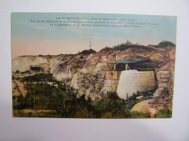 CPA  - Guerre 1914 -  Fort de Douaumont - Poste de Mitrailleuse contre avions...