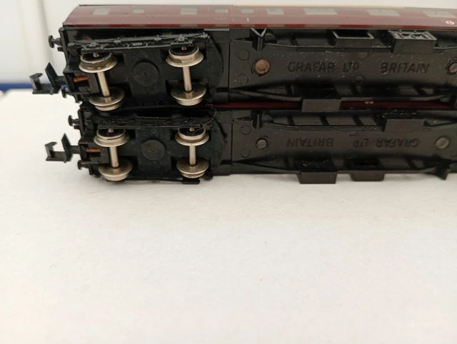 Internation Maroon 2 X GRAHAM Farish N Gauge Maroon Coaches M21236 & M24824 £29.99 ...