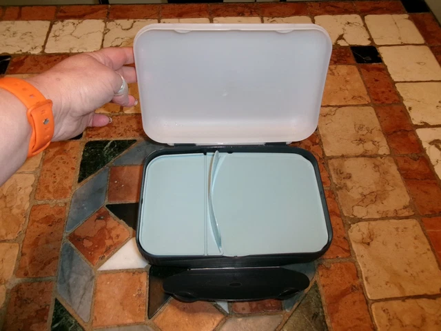 Boîte à goûter turquoise Tupperware Canton Vaud