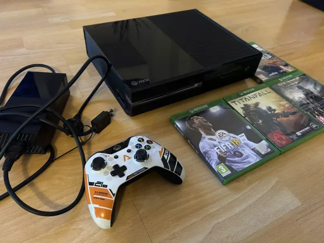 Microsoft Xbox One 500GB Spielekonsole - Schwarz (5C5-00013)