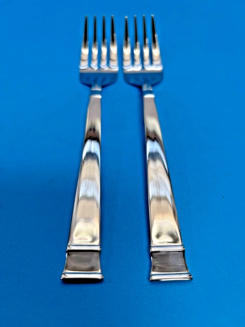 Heritage Mint Ltd Bentley 18/10 Stainless Steel Flatware - Glossy Silver, Smart Choice E74G (Used Set)